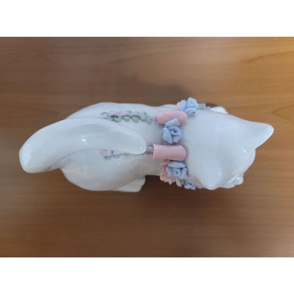 White Porcelain Ceramic Cat with Sculpted Blue Roses/ Pink Bow/ Circa 1960 #A41 - Picture 6 of 8